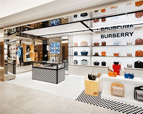 Find Burberry Stores in Osaka, Japan 